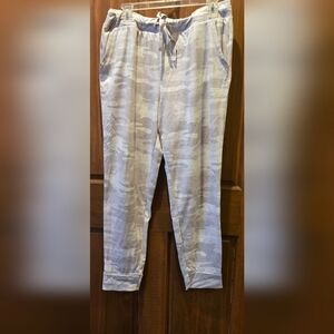 Women's Gray Camo Jogger Pants